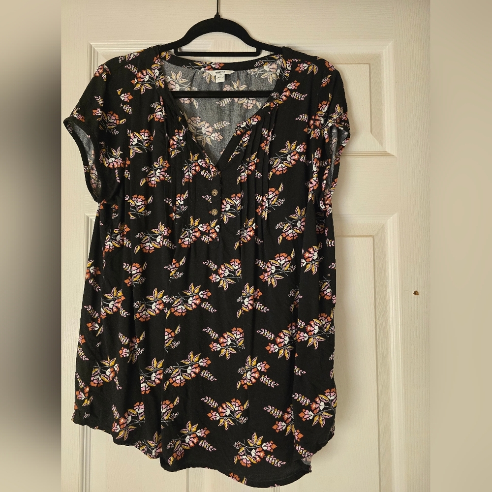Sonoma, Size Large, Floral Black Women's Top